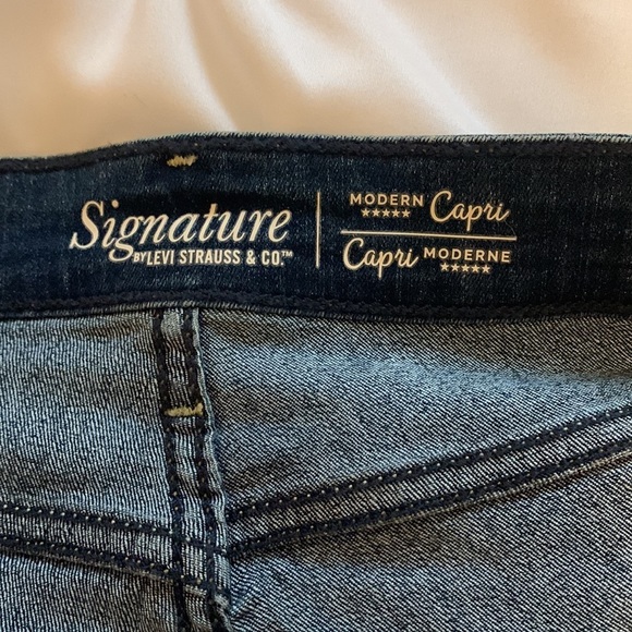 NWT LEVI’S SIGNATURE Denim Jean Capri Size 28 - Picture 7 of 16